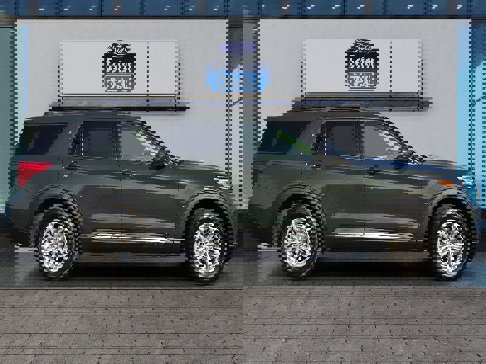 Certified 2023 Ford Explorer XLT w/ Equipment Group 202A image 6