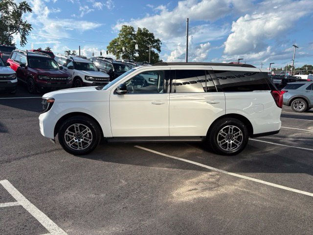 Certified 2025 Ford Expedition Active AWD/4WD image 6