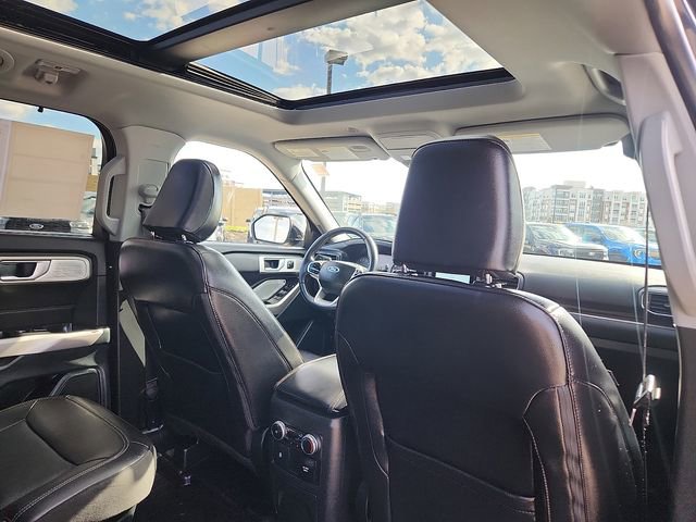 Certified 2024 Ford Explorer Limited w/ Limited Technology Package AWD/4WD image 19