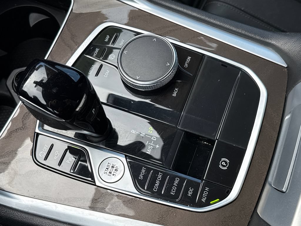 Used 2022 BMW X6 xDrive40i w/ M Sport Package AWD/4WD image 25