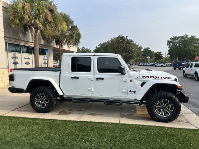 Used 2024 Jeep Gladiator Mojave AWD/4WD image 4