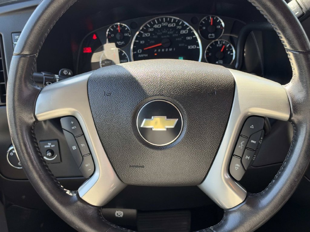 Used 2017 Chevrolet Express 3500 LT w/ LT Preferred Equipment Group RWD image 12