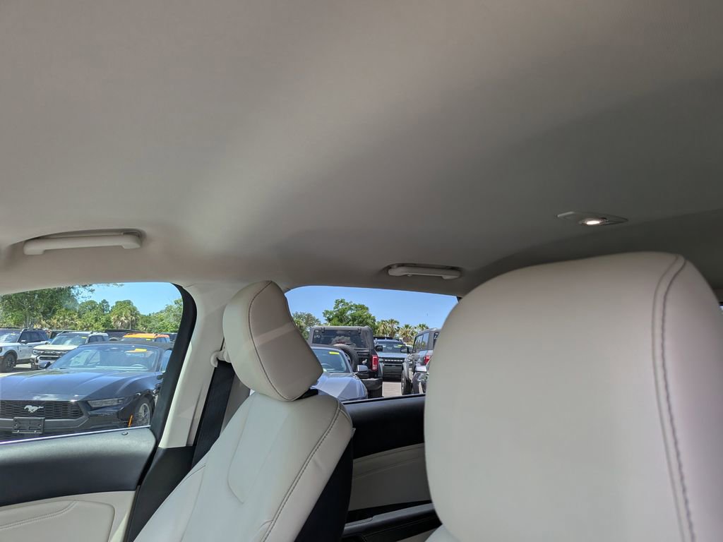 Certified 2021 Ford Edge Titanium FWD image 23