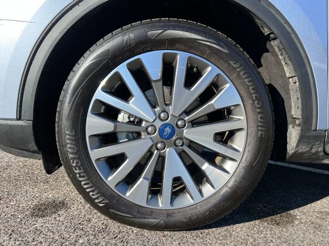 Certified 2022 Ford Escape Titanium image 16
