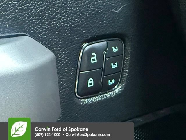 Certified 2021 Ford F350 Lariat AWD/4WD image 23