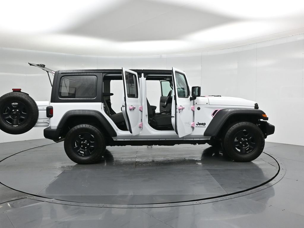 Used 2025 Jeep Wrangler Sport image 34