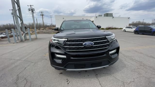 Certified 2023 Ford Explorer XLT w/ Equipment Group 202A image 3