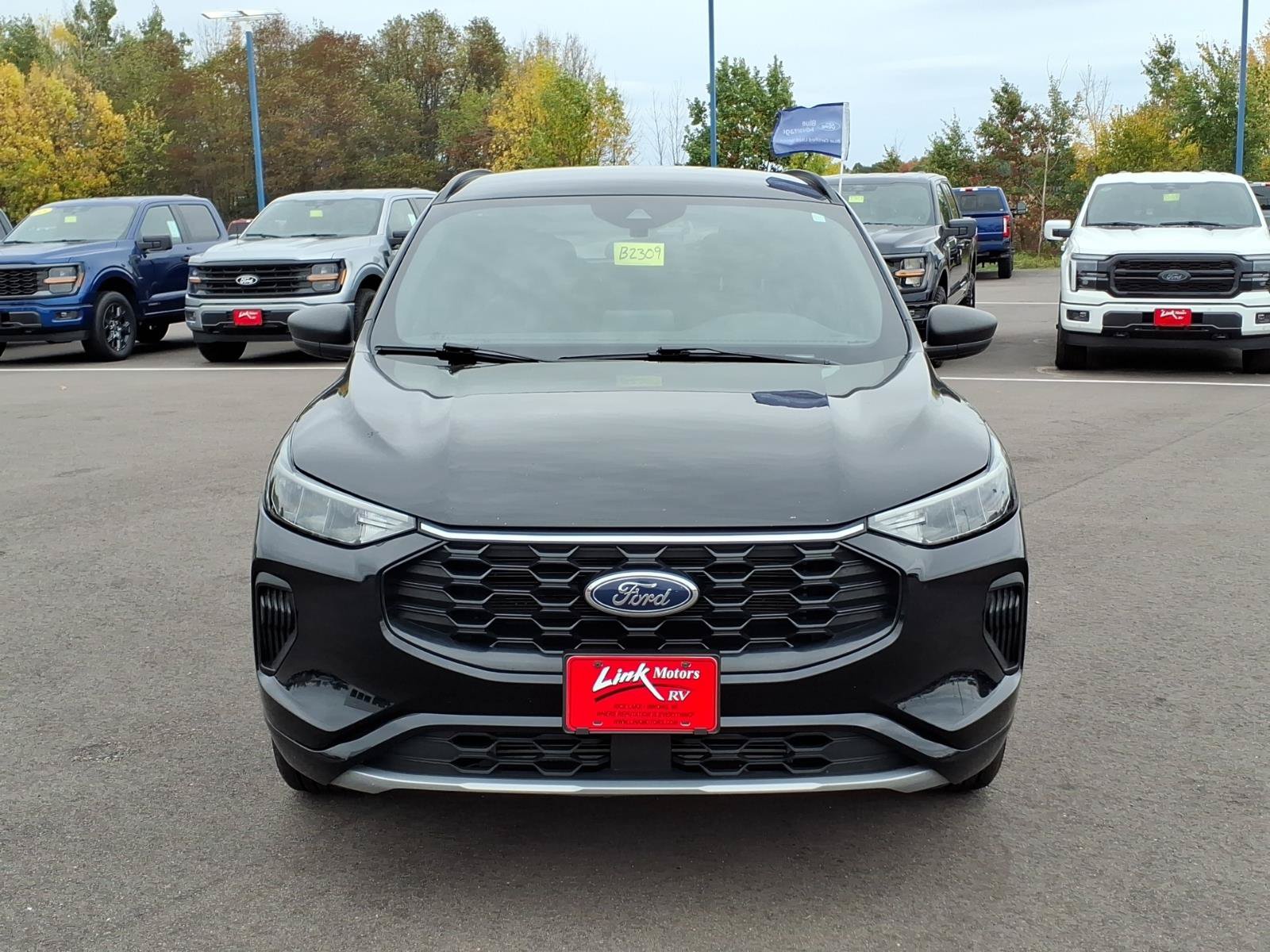 Certified 2024 Ford Escape ST-Line AWD/4WD image 9