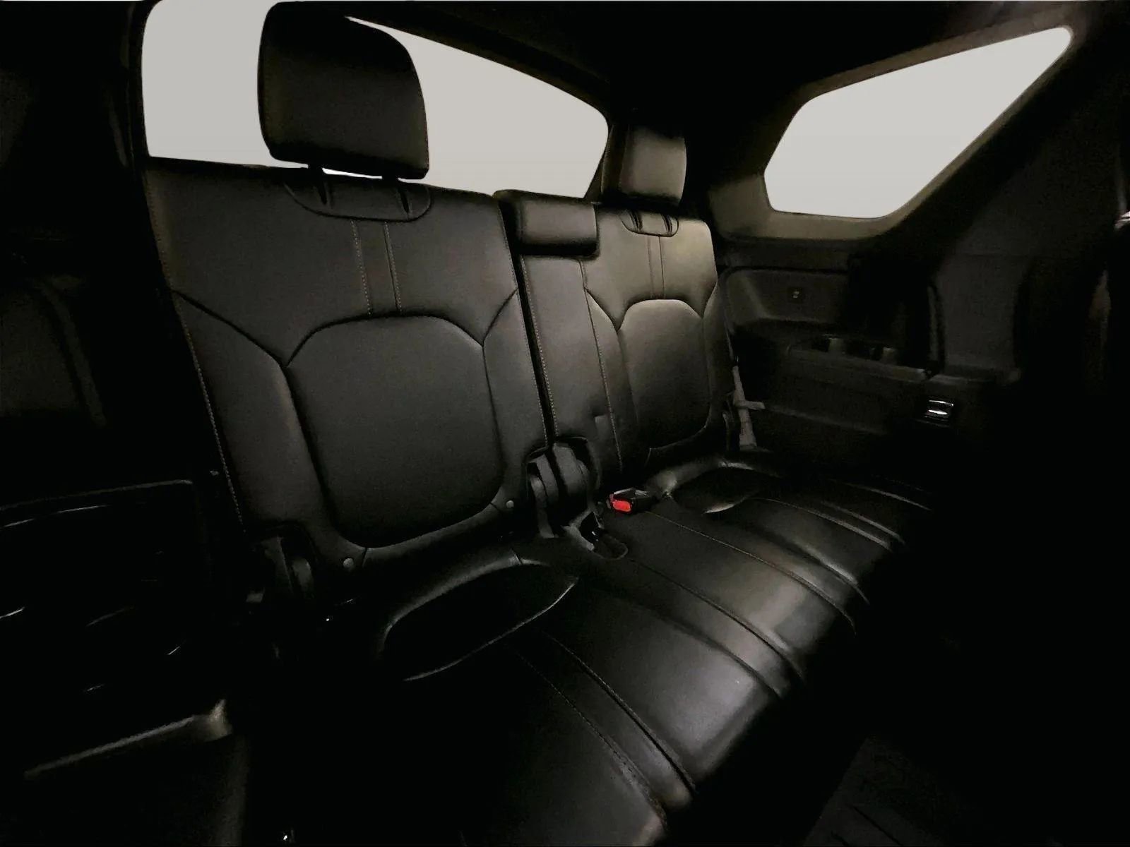 Used 2025 Honda Pilot TrailSport image 27