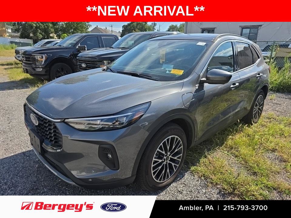 Certified 2023 Ford Escape SE w/ PHEV Premium Package