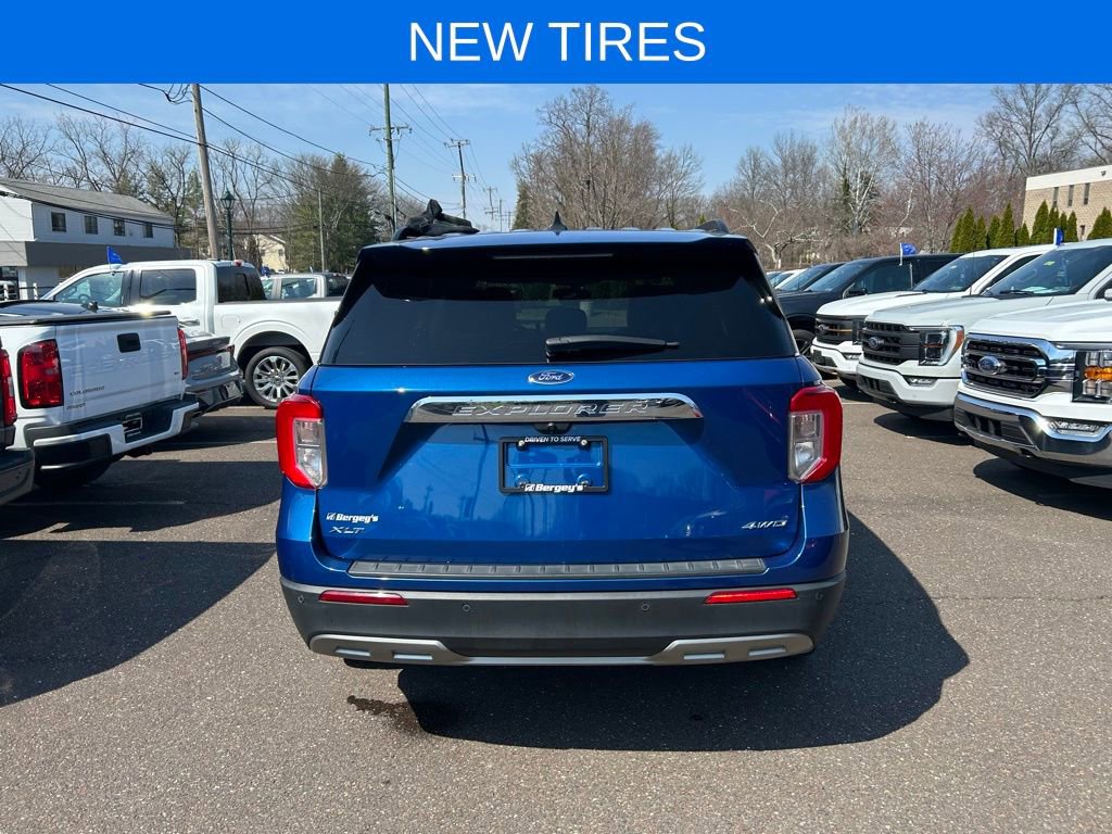 Certified 2022 Ford Explorer XLT w/ Equipment Group 202A AWD/4WD image 6