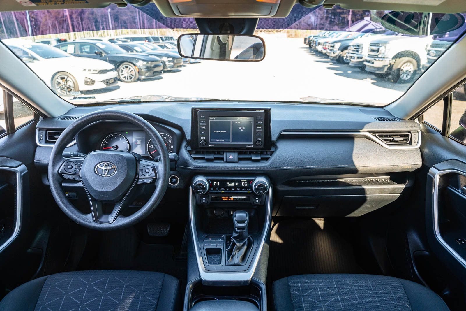Used 2020 Toyota RAV4 XLE image 22