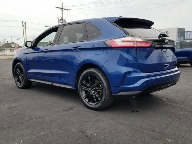 Certified 2023 Ford Edge ST-Line AWD/4WD image 5