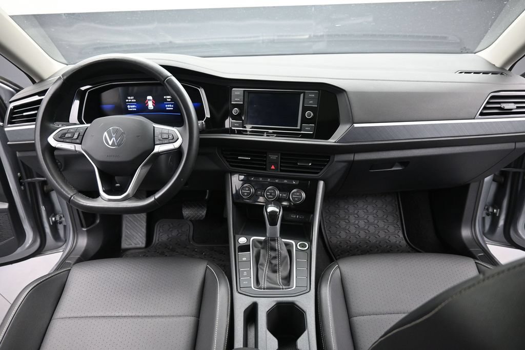 Used 2023 Volkswagen Jetta SE FWD image 12