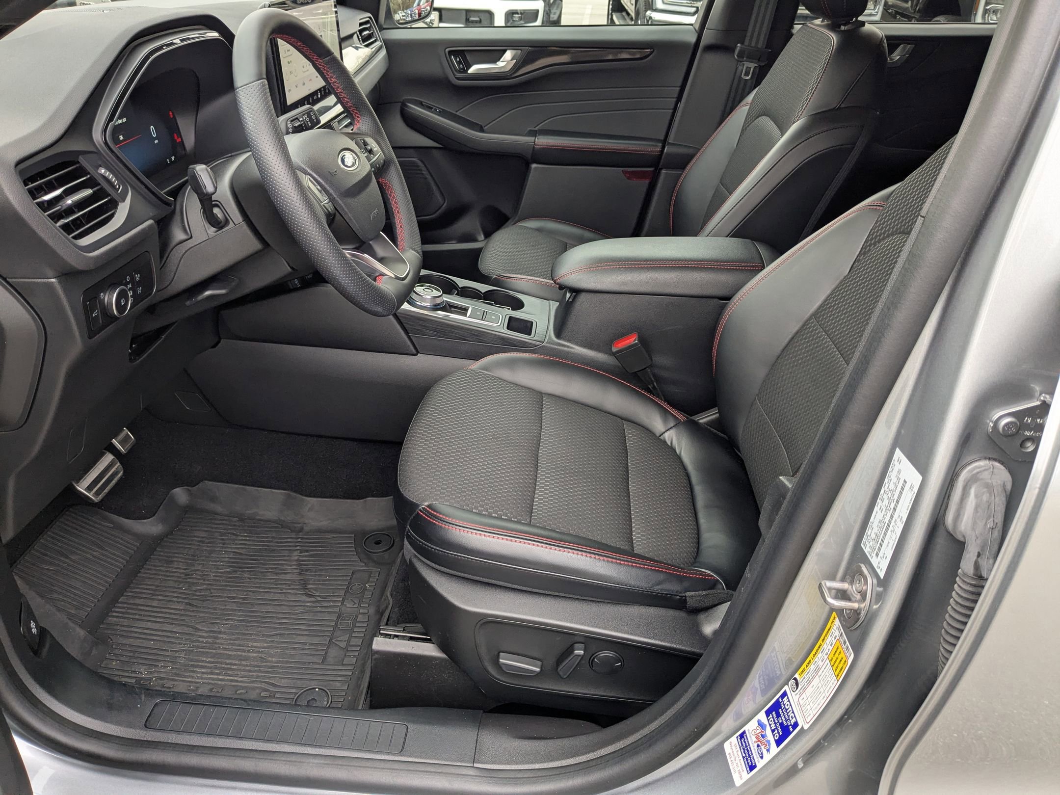 Certified 2023 Ford Escape ST-Line Select w/ Tech Pack #2 image 16