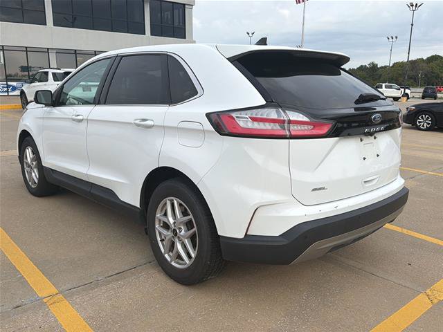 Certified 2024 Ford Edge SEL AWD/4WD image 3