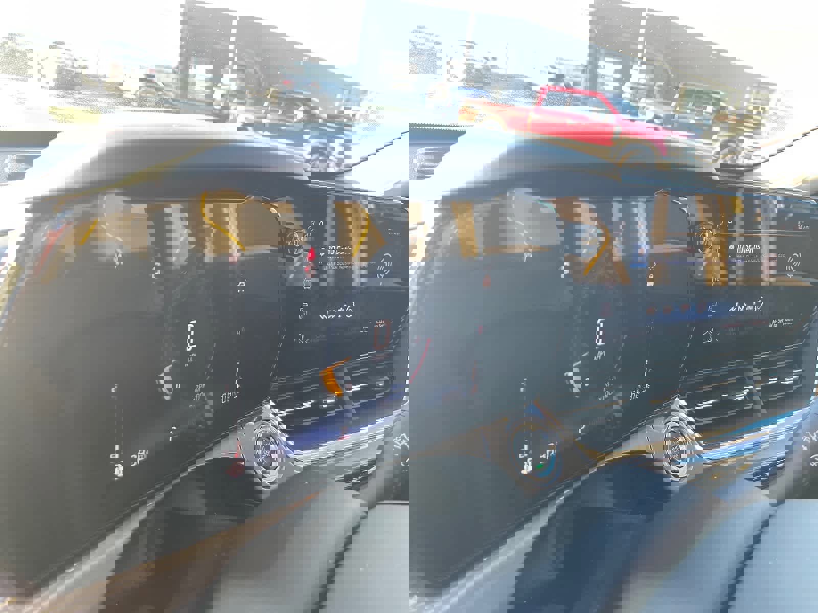 Used 2025 Chevrolet Trax ACTIV w/ Sunroof Package image 10