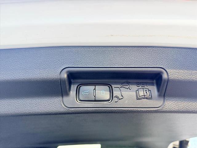 Certified 2022 Ford Explorer XLT w/ Equipment Group 202A image 29