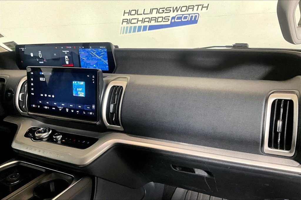 Certified 2025 Ford Expedition Active AWD/4WD image 12