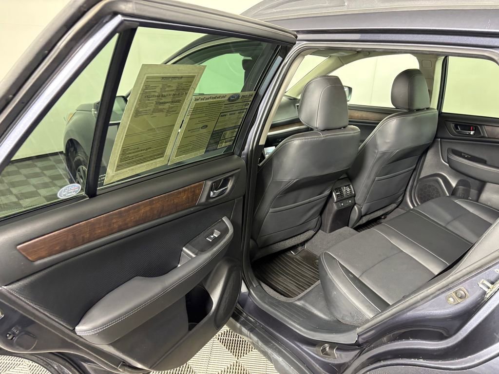 Used 2017 Subaru Outback 3.6R Limited image 28