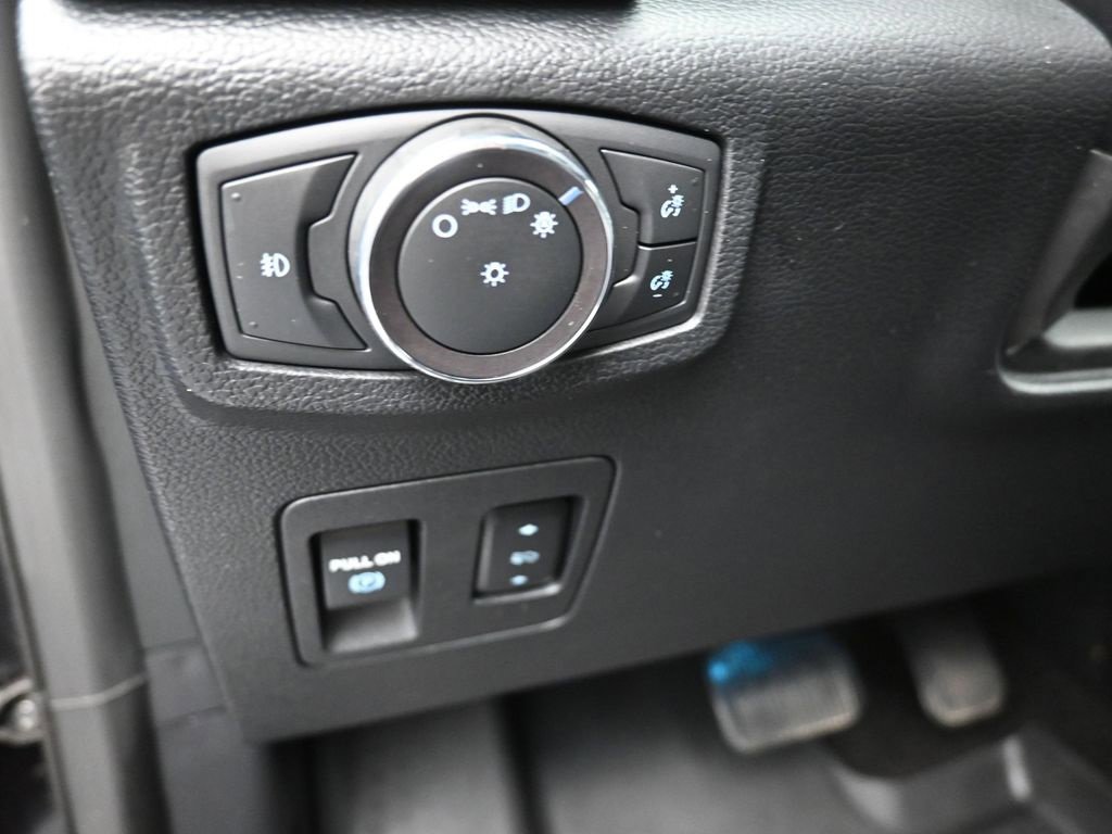 Certified 2019 Ford Expedition XLT w/ Equipment Group 202A image 13