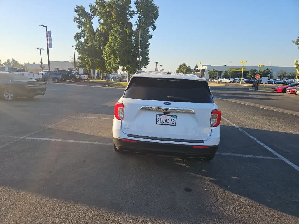 Certified 2021 Ford Explorer XLT RWD image 6