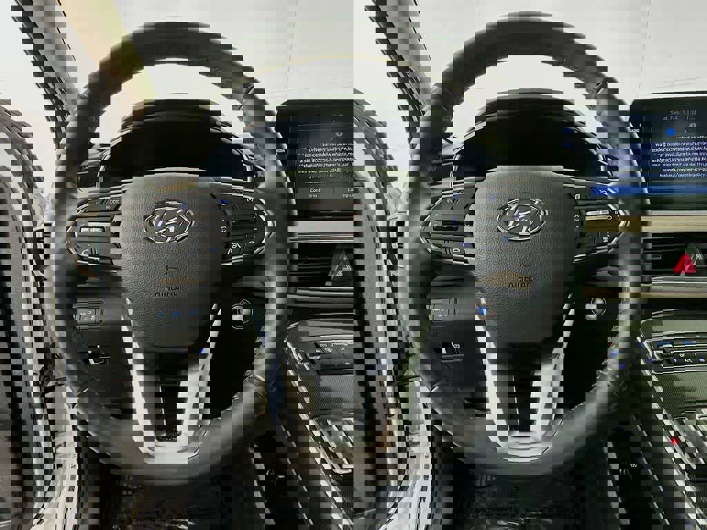 Used 2021 Hyundai Santa Fe SEL w/ Convenience Package image 19