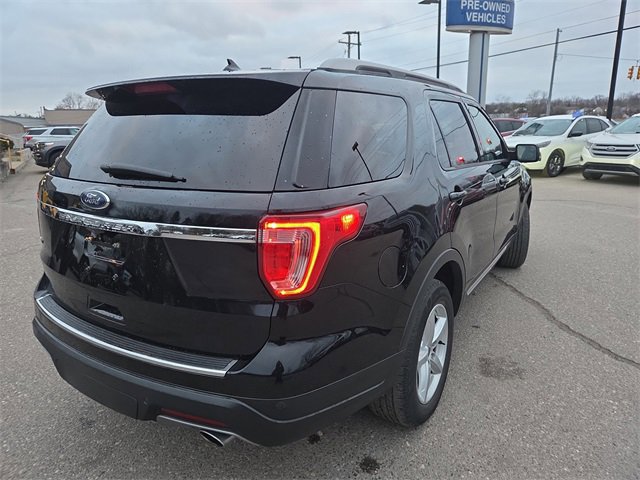 Certified 2018 Ford Explorer XLT w/ Equipment Group 202A image 7