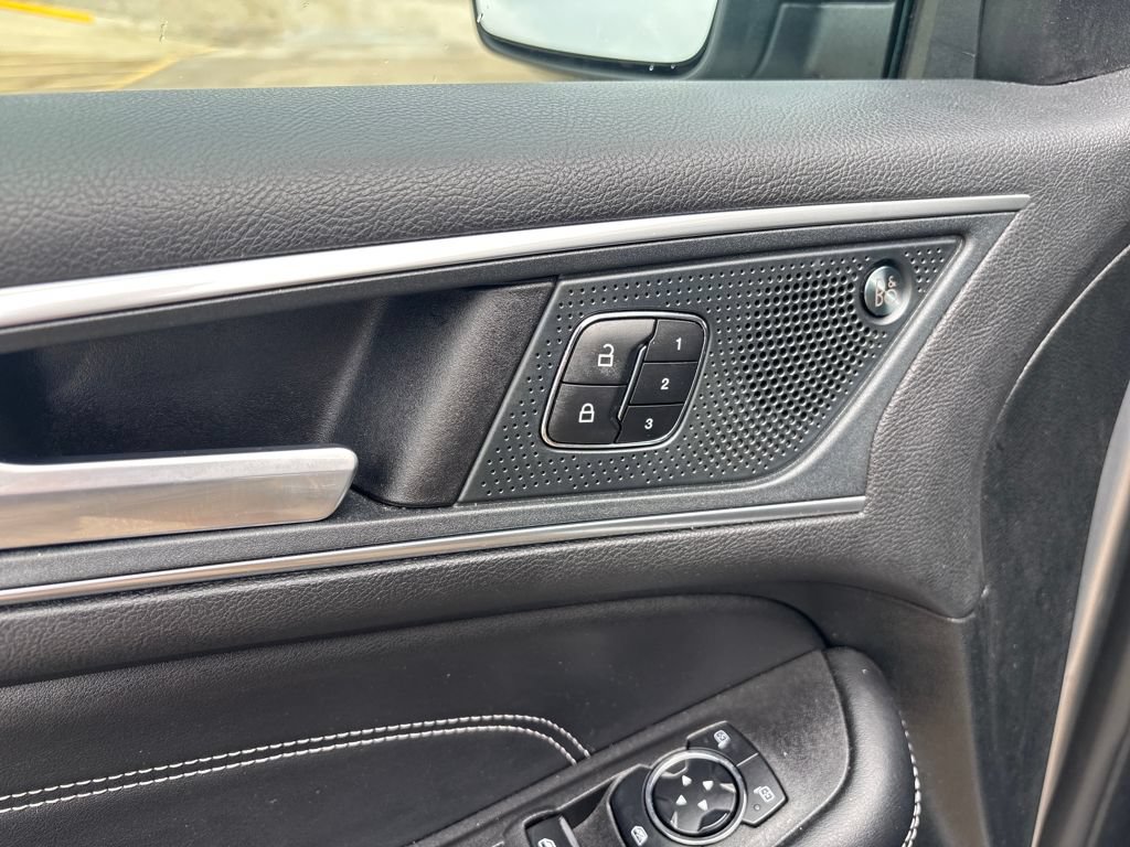 Certified 2024 Ford Edge Titanium AWD/4WD image 15