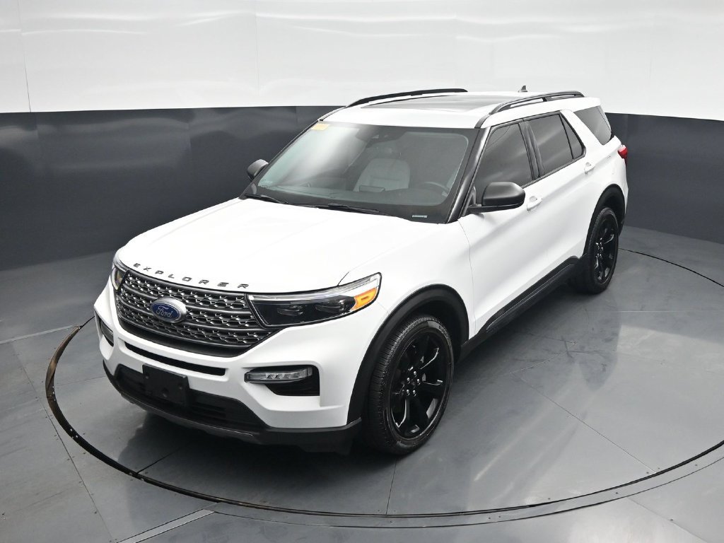 Certified 2021 Ford Explorer XLT w/ Equipment Group 202A RWD image 30