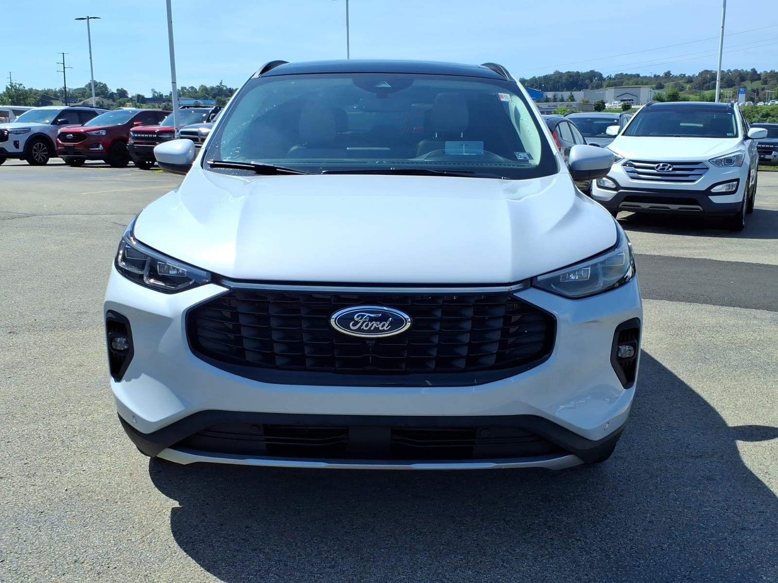 Certified 2025 Ford Escape Platinum w/ Premium Technology Package AWD/4WD image 2