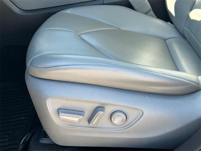 Used 2021 Toyota Highlander XLE image 14