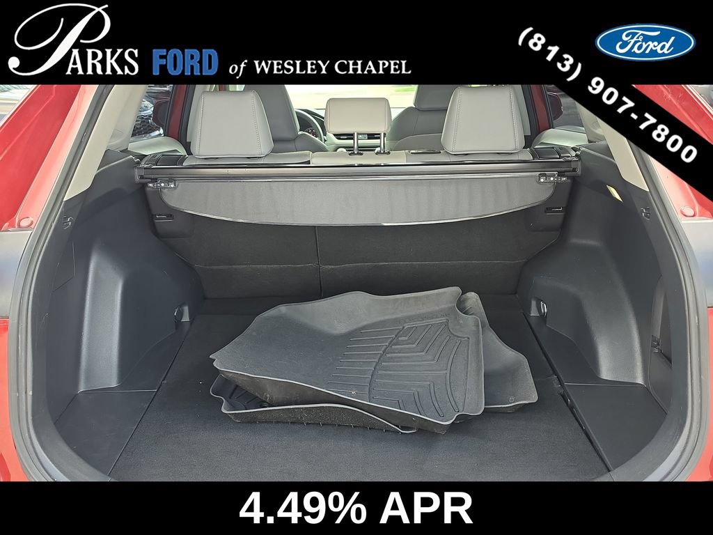 Used 2022 Toyota RAV4 XLE Premium AWD/4WD image 8