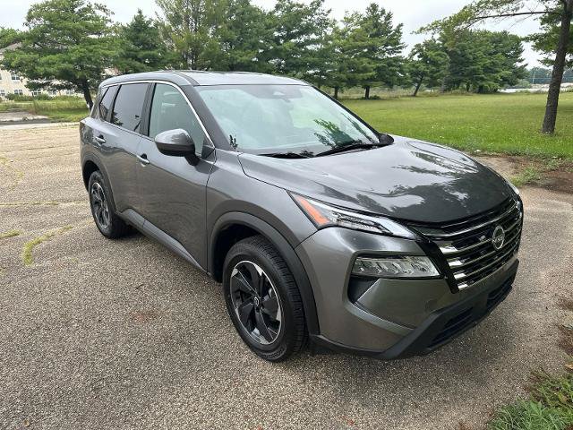 Used 2025 Nissan Rogue SV AWD/4WD image 29