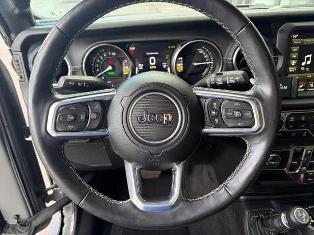 Used 2023 Jeep Wrangler Unlimited Sahara w/ Dual Top Group AWD/4WD image 9