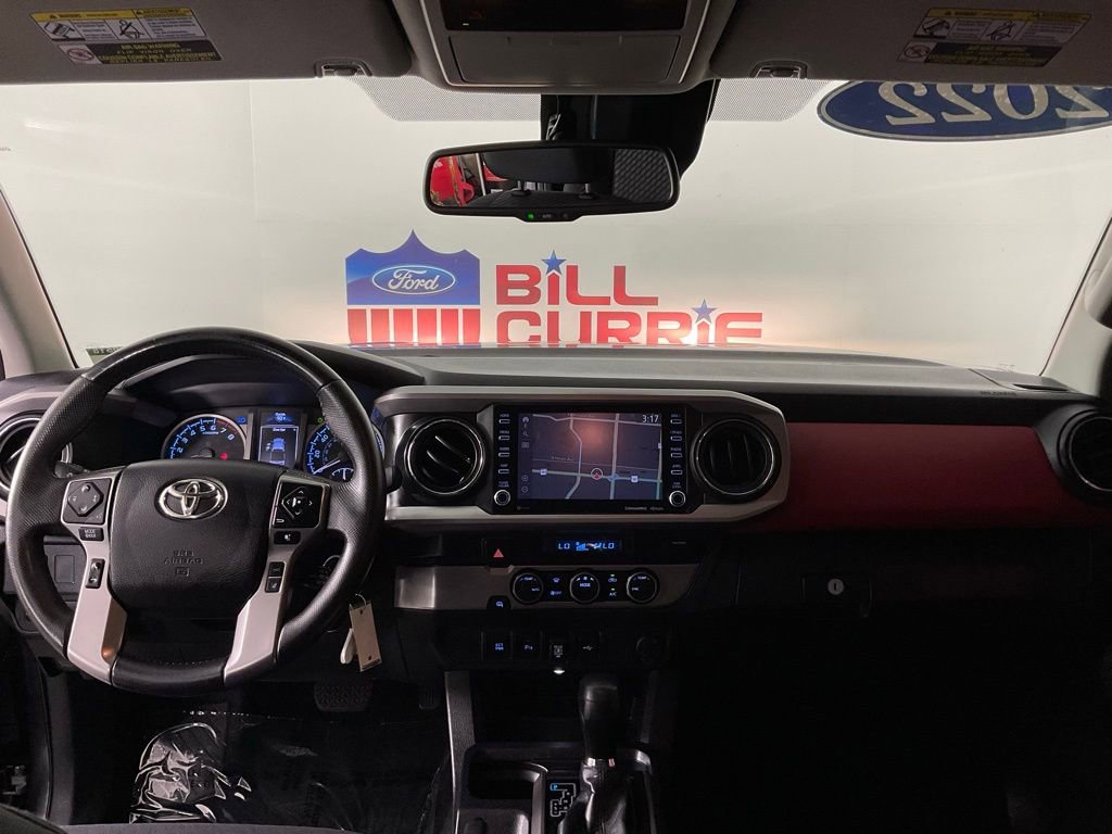 Used 2022 Toyota Tacoma SR5 RWD image 17