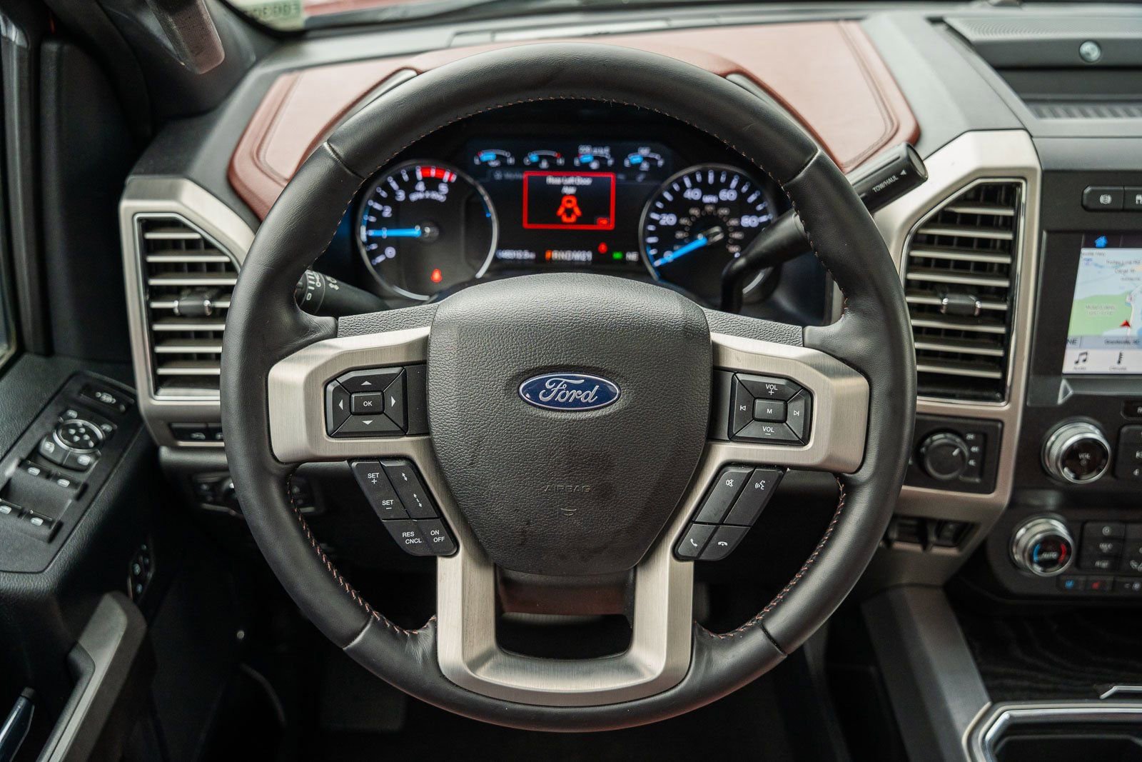 Certified 2019 Ford F250 Platinum w/ Platinum Ultimate Package image 28