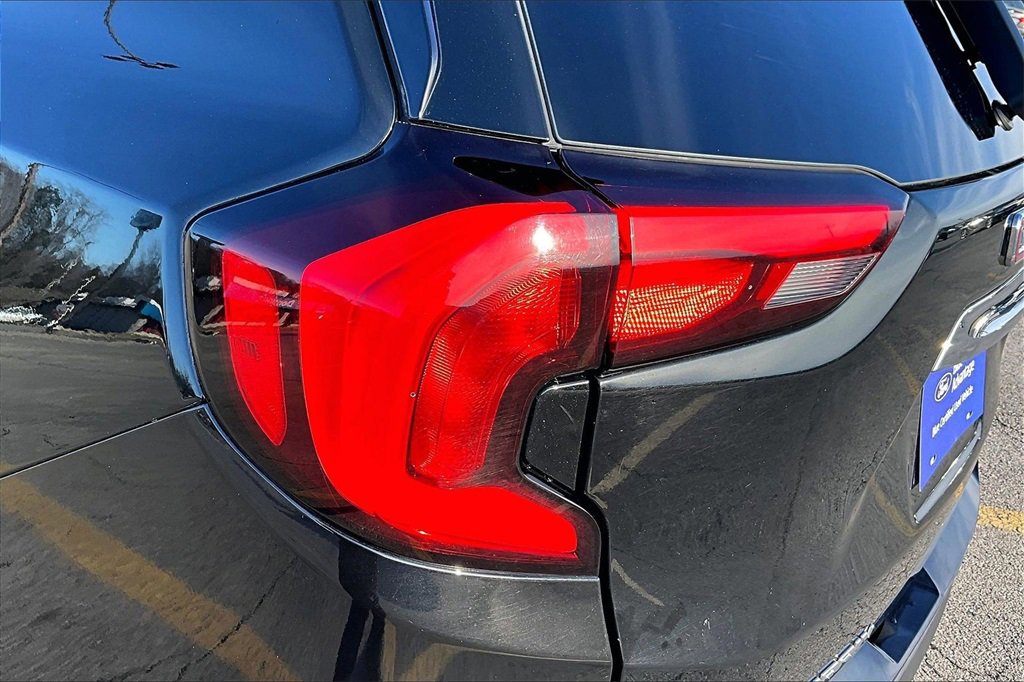 Used 2021 GMC Terrain SLT image 30