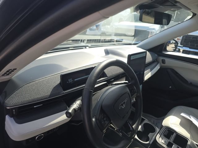 Certified 2025 Ford Mustang Mach-E Premium RWD image 8