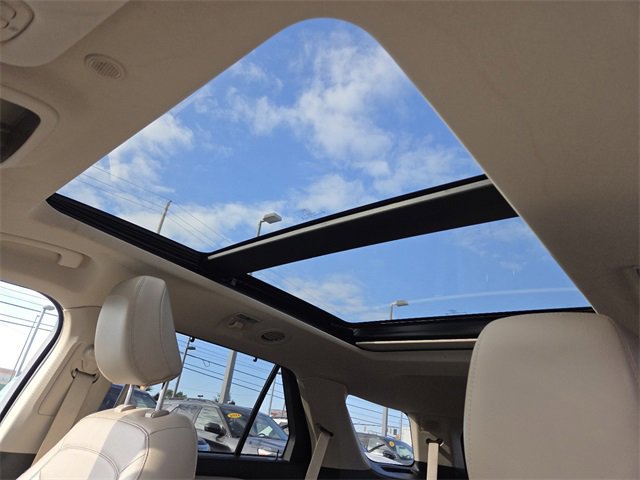 Certified 2022 Ford Explorer Limited w/ Equipment Group 301A image 10