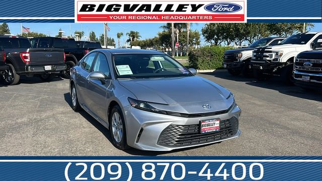 Used 2025 Toyota Camry LE image 1