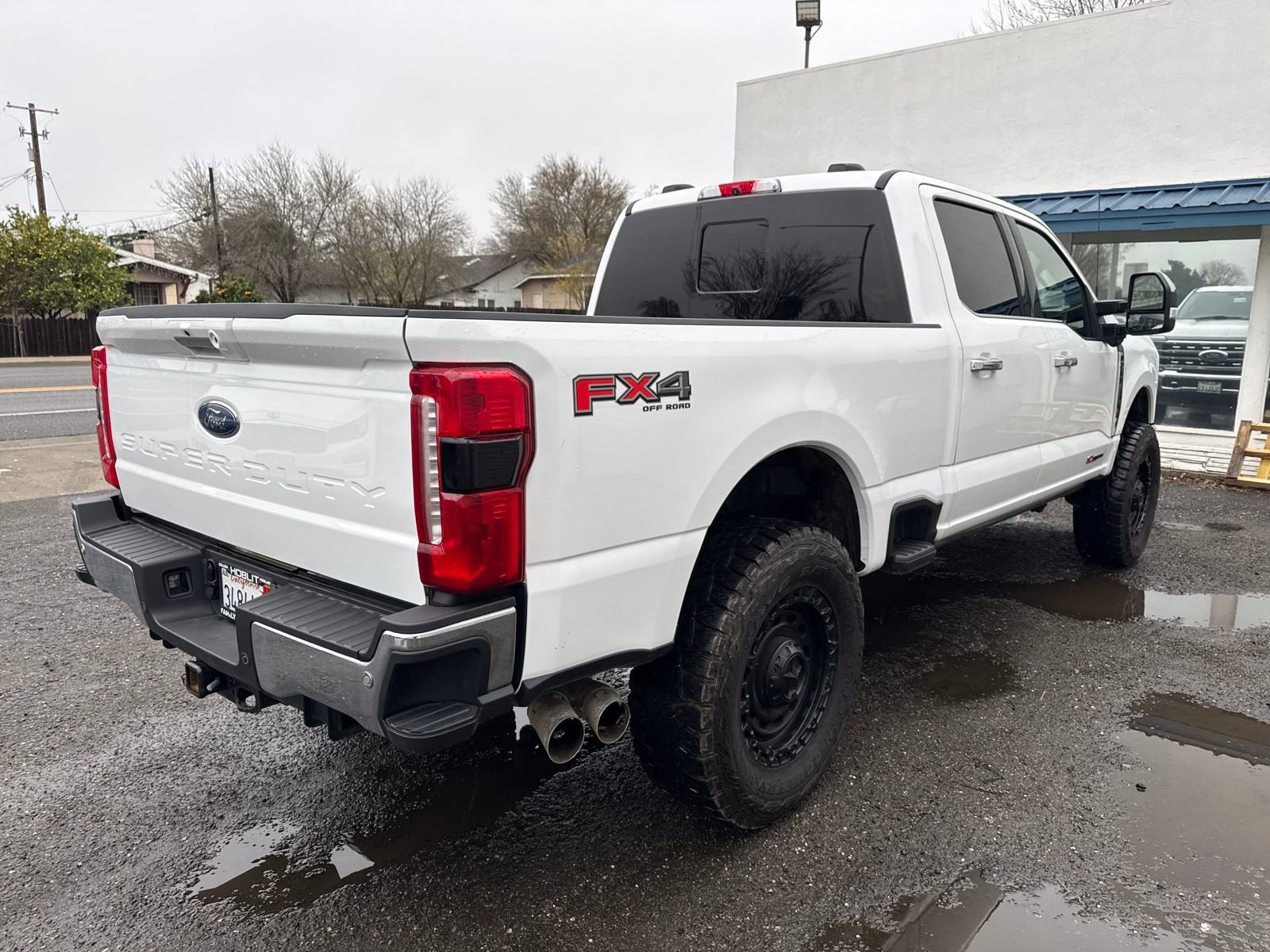 Certified 2023 Ford F250 Lariat w/ Lariat Ultimate Package image 4