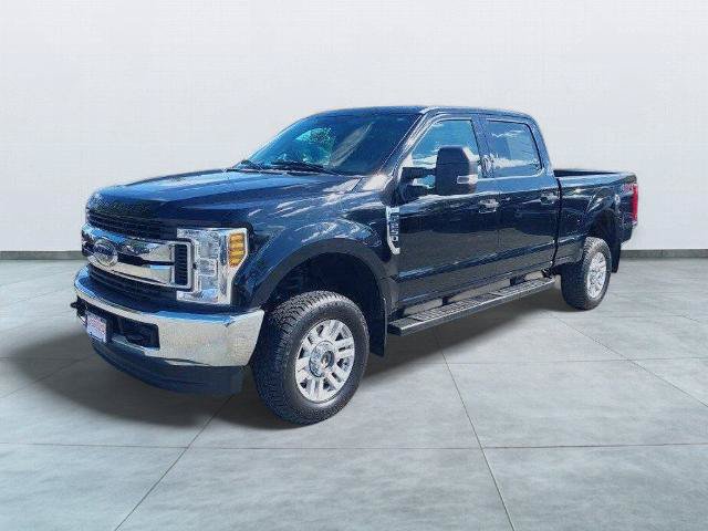 Certified 2018 Ford F250 XLT w/ Snow Plow Prep Package AWD/4WD image 3