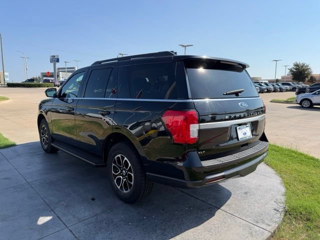 Certified 2024 Ford Expedition XLT RWD image 5