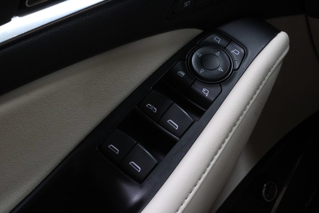 Used 2023 Buick Enclave Avenir w/ Avenir Technology Package AWD/4WD image 23