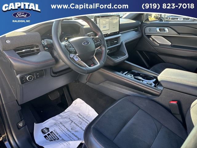 Certified 2025 Ford Explorer ST image 18