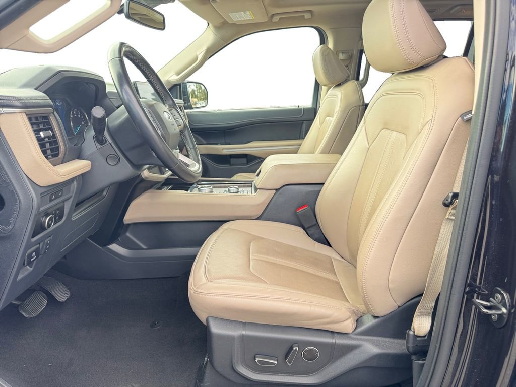 Certified 2024 Ford Expedition Limited image 9