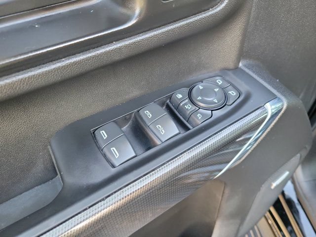 Used 2022 GMC Sierra 2500 AT4 w/ AT4 Premium Plus Package AWD/4WD image 16