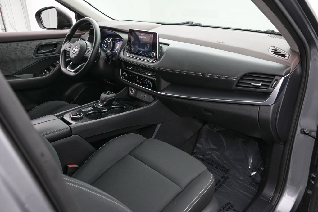 Used 2023 Nissan Rogue S AWD/4WD image 21