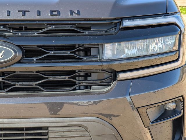 Certified 2023 Ford Expedition Limited image 9